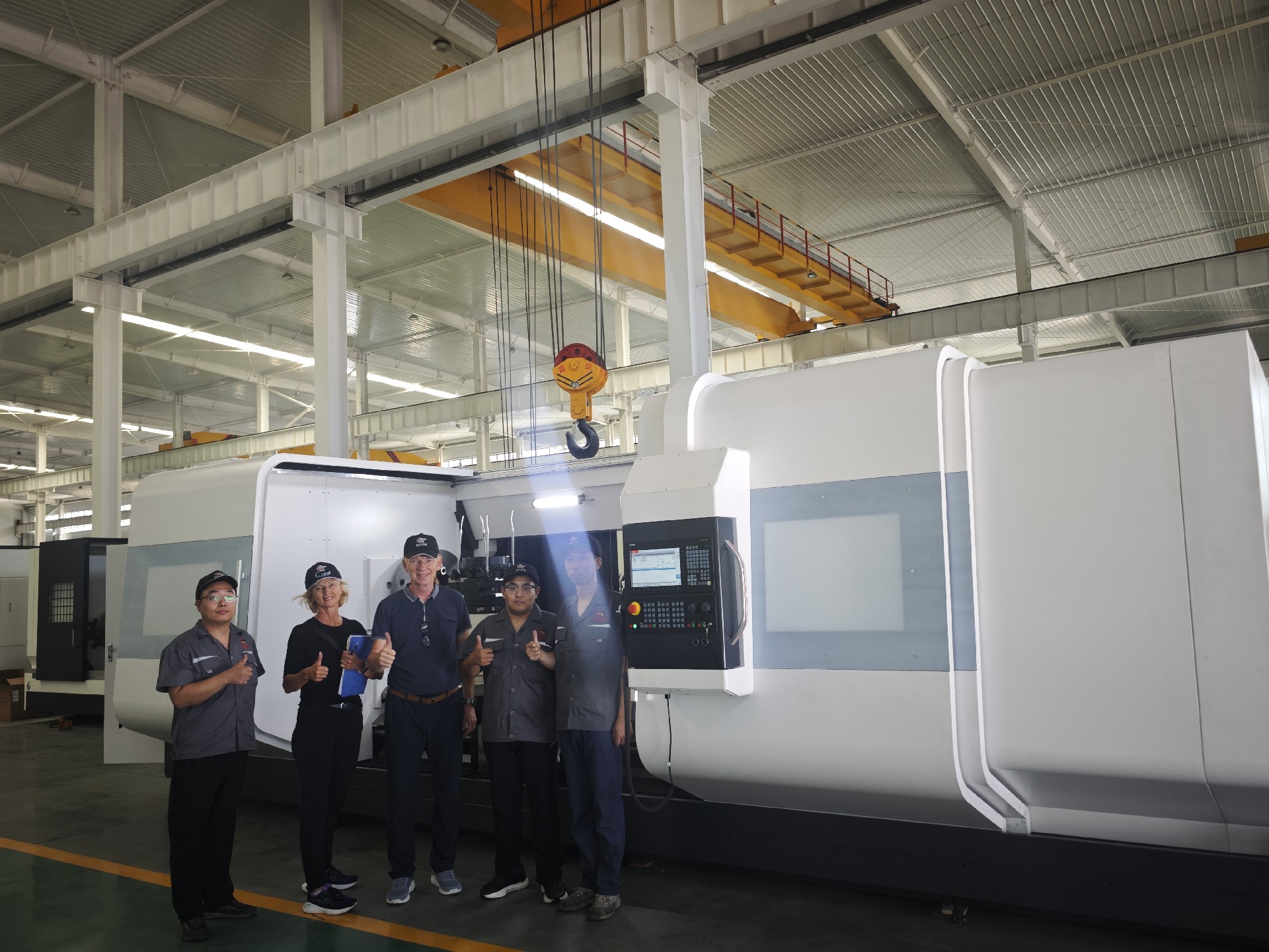 Germany dealer satisfied the inspection of his order#cnclargelathe#cncheavydutylathe
